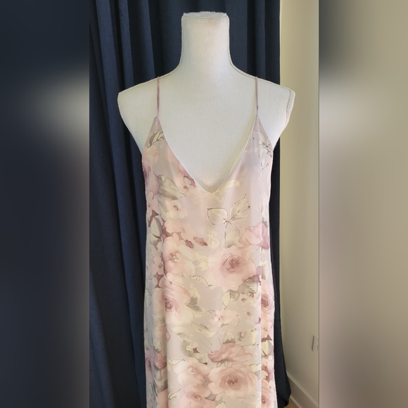 LULUS | Blush + Mauve Floral Maxi - Picture 14 of 16